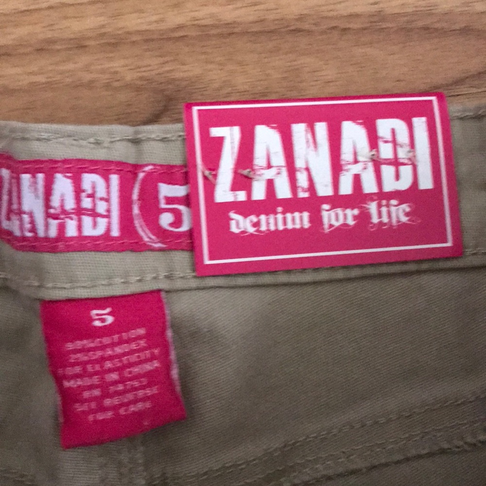 Zanadi Shorts Size 5 NWT - Picture 2 of 4